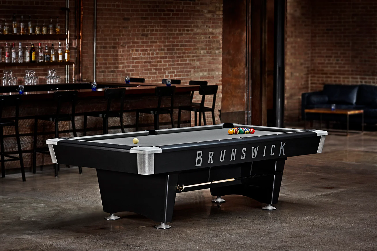 Brunswick Black Wolf 7' Pro Pool Table - Image 4